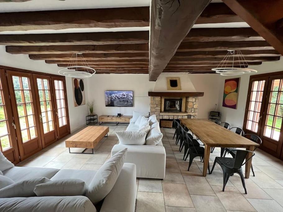 Villa La Cle Des Champs - Les Grais 1H10 De Paris Bazoches-sur-le-Betz Exterior foto
